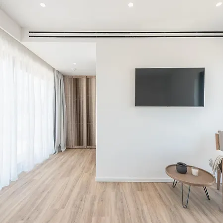 Ceramian Aparthotel *