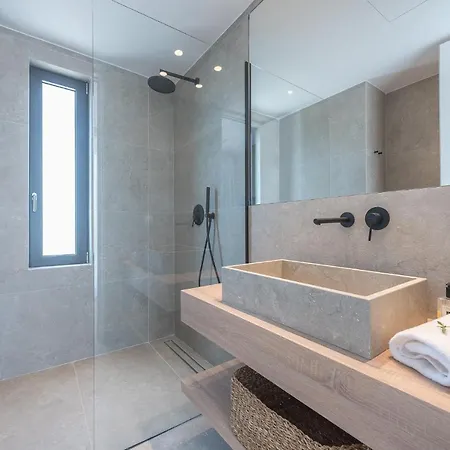 Ceramian Aparthotel *